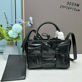 Picture of Bottega Veneta Lady Handbags _SKUfw152381238fw